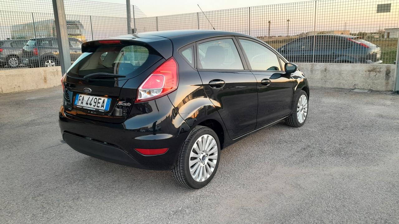 Ford Fiesta 1.4 5 porte Bz.- GPL