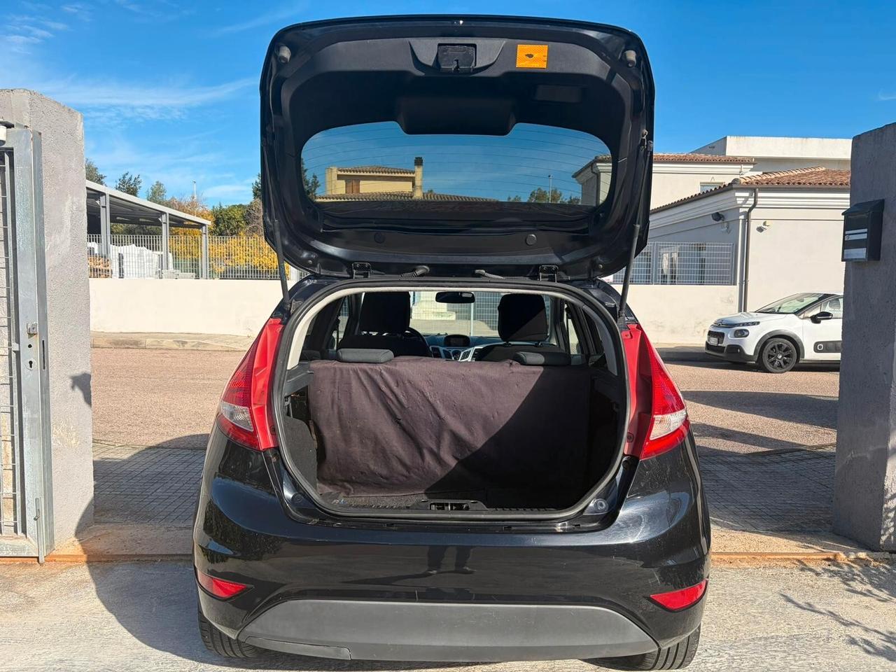 Ford Fiesta 1.4 TDCi 5p. Titanium