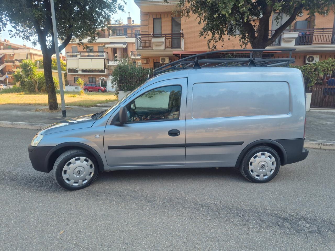 Opel Combo 1.6 94cv metano casa madre 2010
