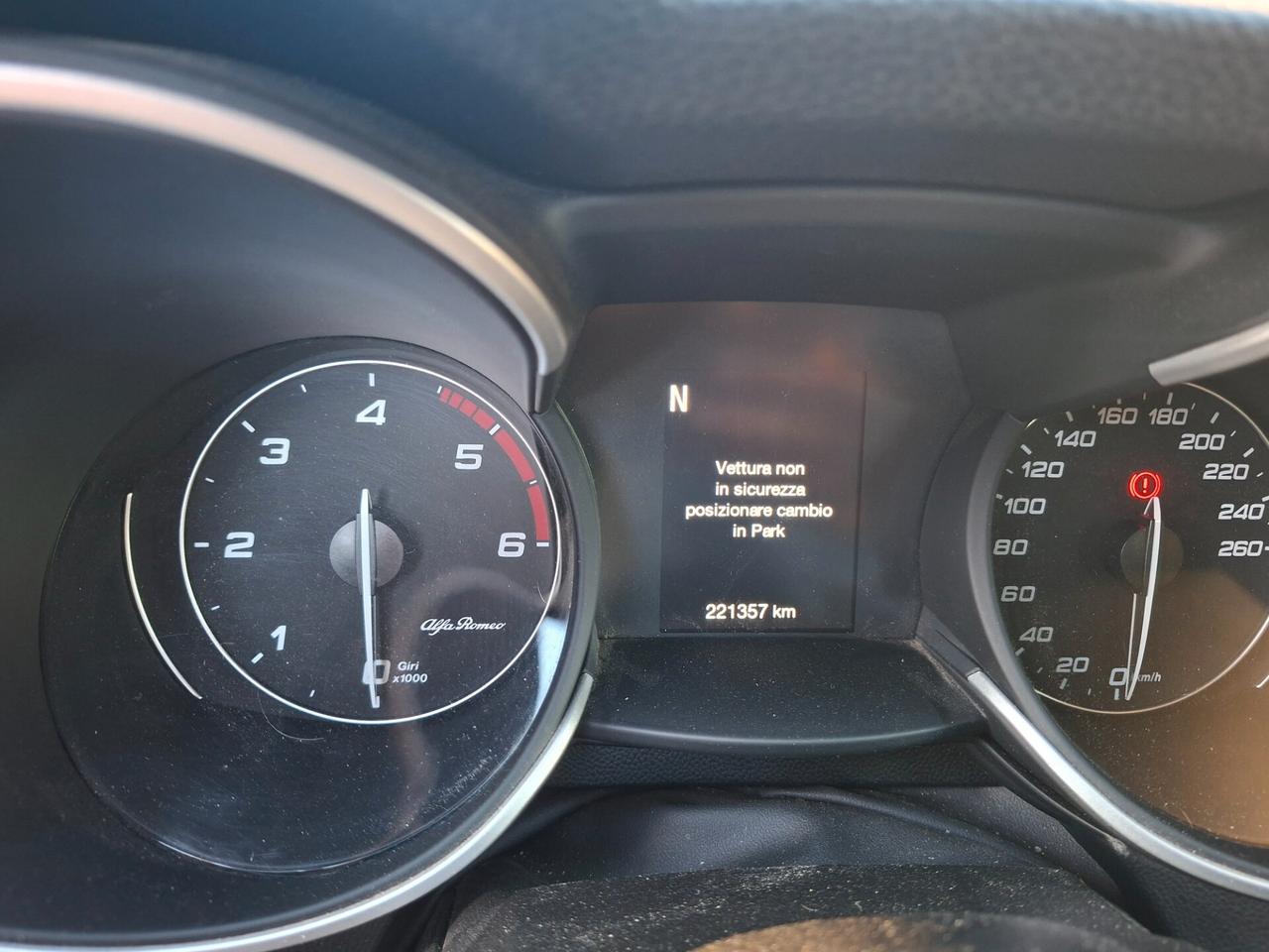 Alfa Romeo Stelvio *** MOTORE FUSO ***