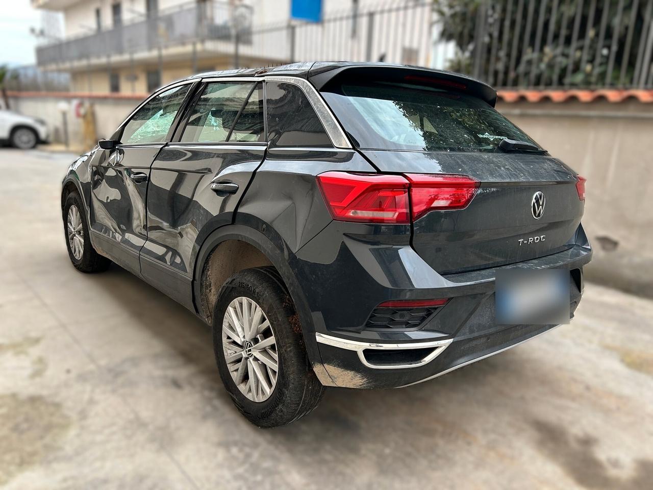 VW T-Roc 1.0 TSI 110CV - 2021 Incidentata