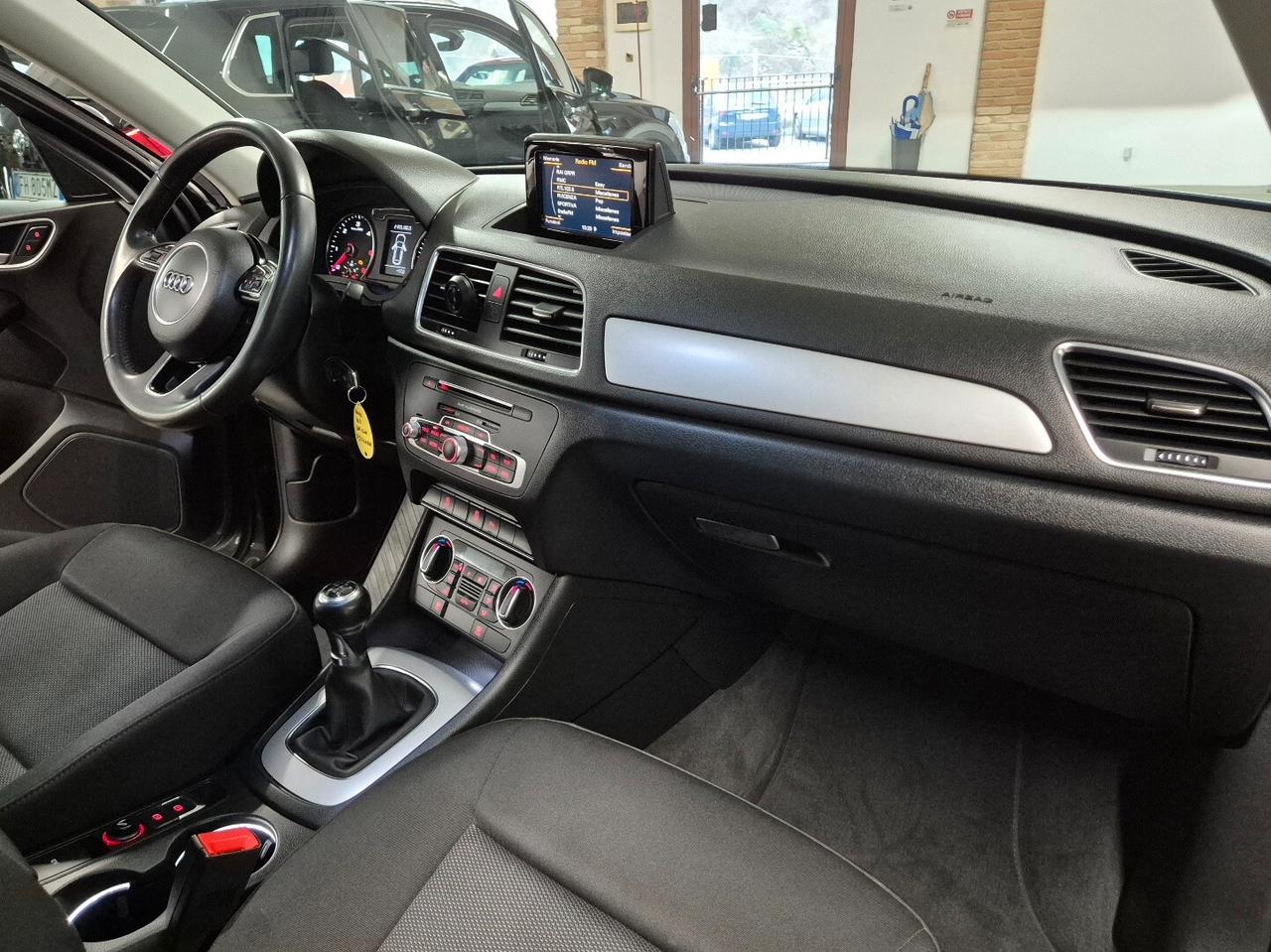 Audi Q3 2.0 TDI 120 CV Business