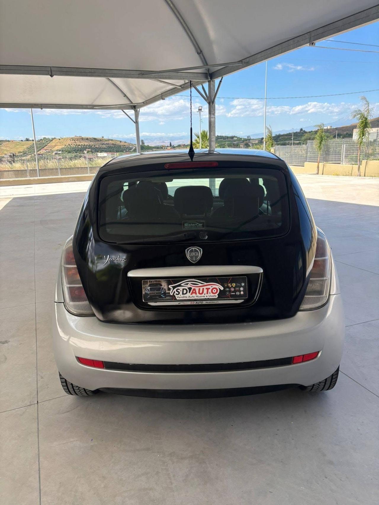 Lancia Ypsilon 1.2 70 Cv