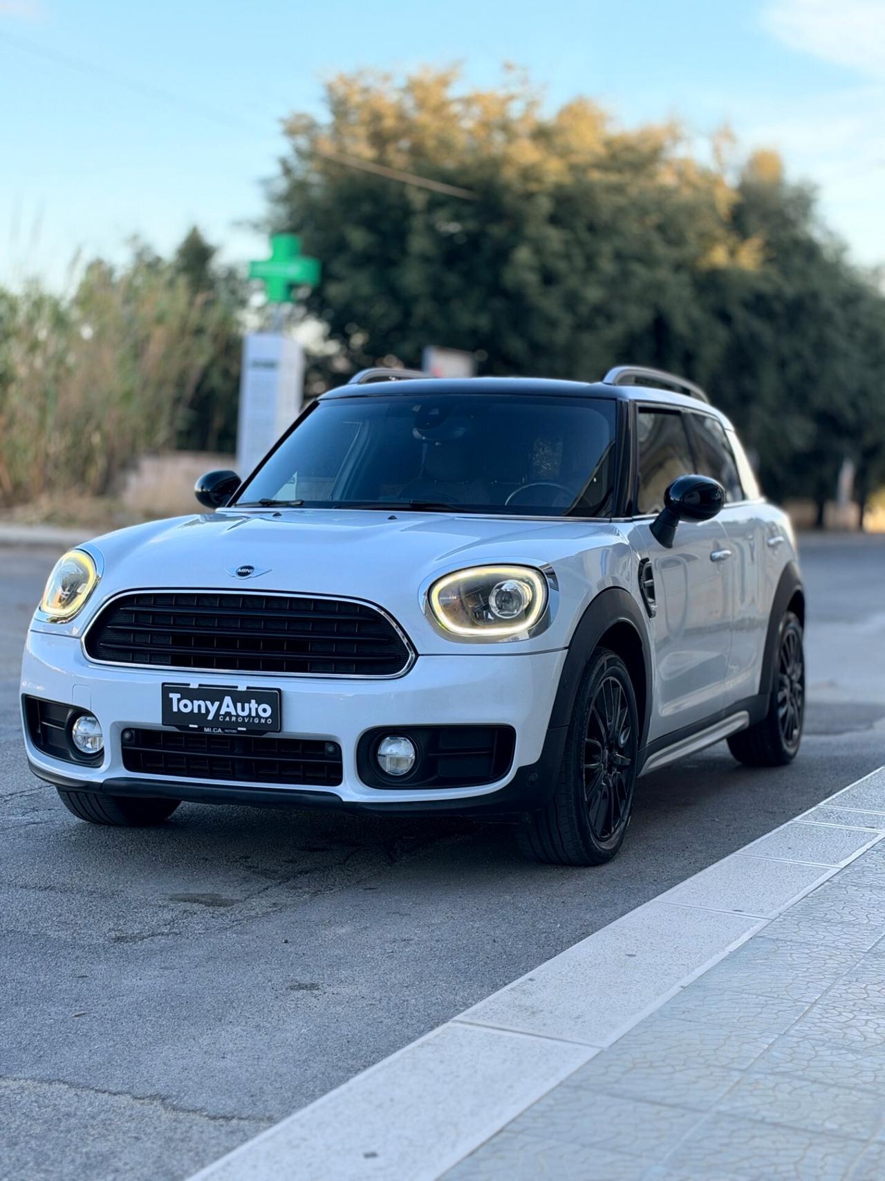 Mini Cooper D Countryman Hype auto my18 BICOLORE CON TETTO NERO, NAVI,FULL LED, BLUETOOTH,SCHERMO DIGITAL