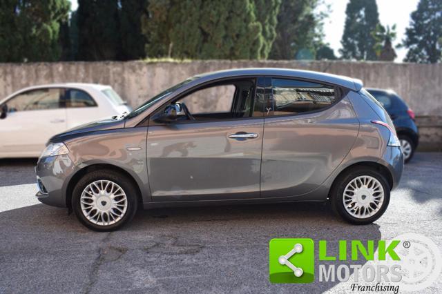 LANCIA Ypsilon 1.2 69 CV 5 porte PER NEOPATENTATI !!!