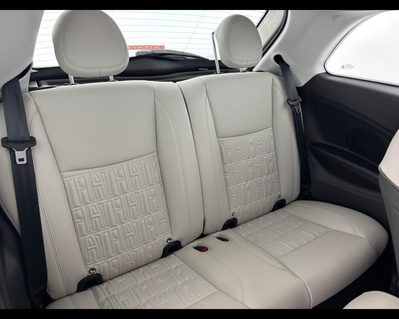 FIAT 500e 42 kWh La Prima by Bocelli