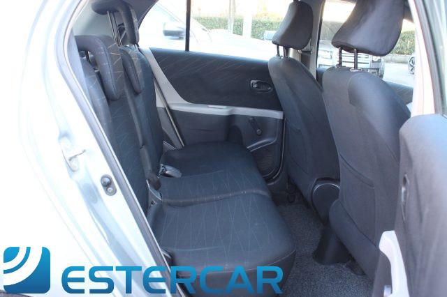 TOYOTA Yaris 1.0 5 porte