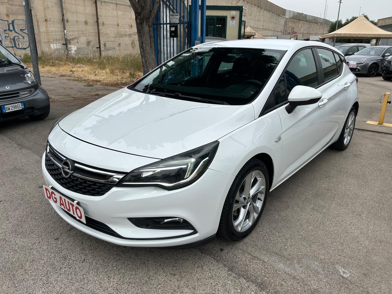 Opel Astra 1.6 CDTi 95 cavalli 2016 bixeno