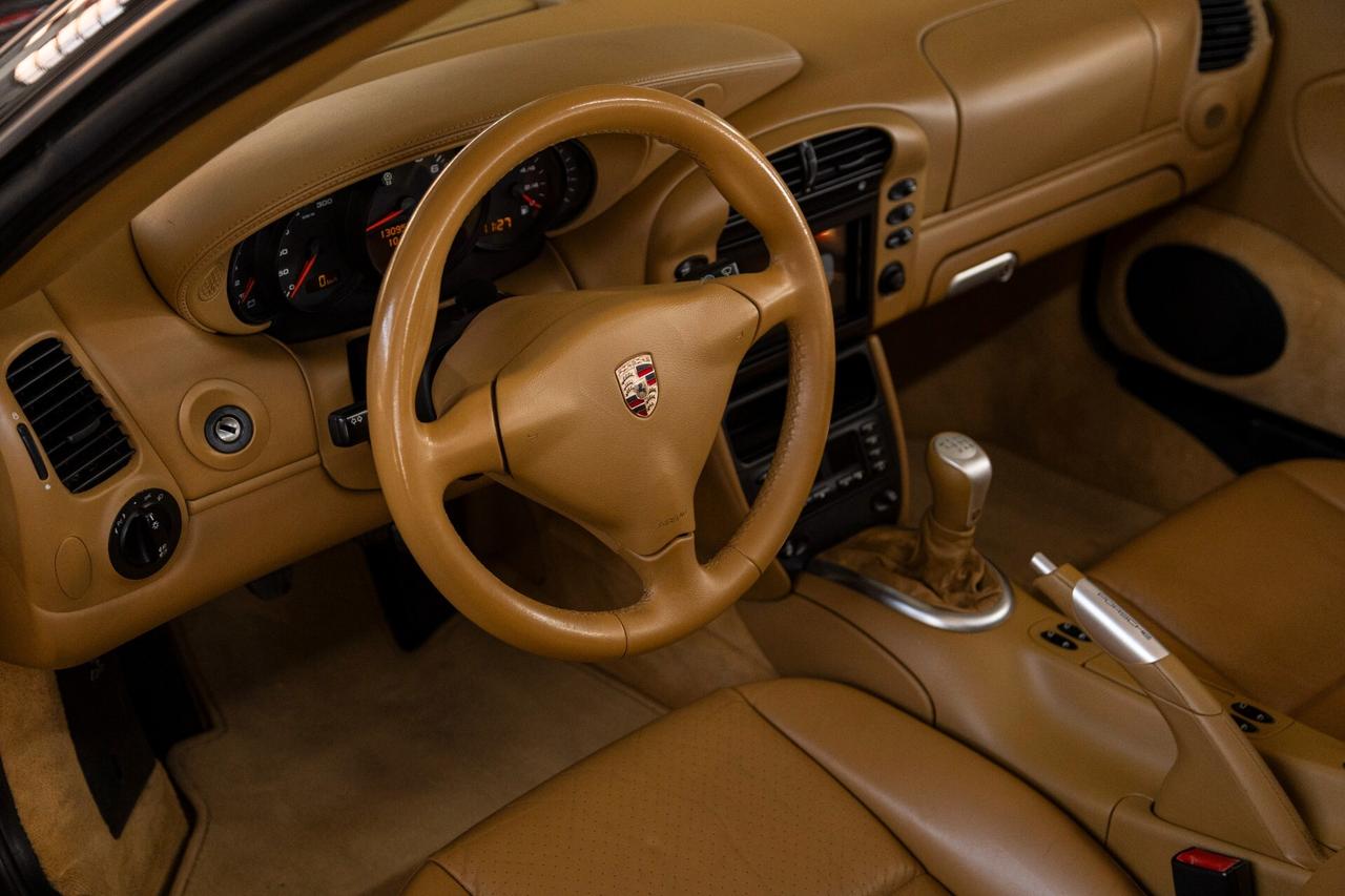 Porsche 911 Carrera 4S cat Cabriolet