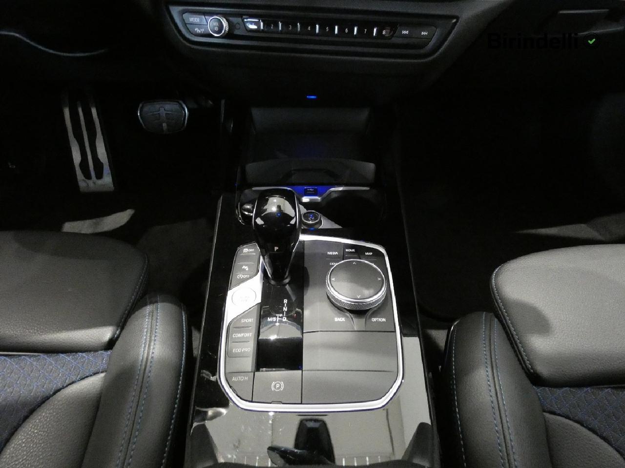 BMW Serie 1 (F40) - 118d 5p. Msport