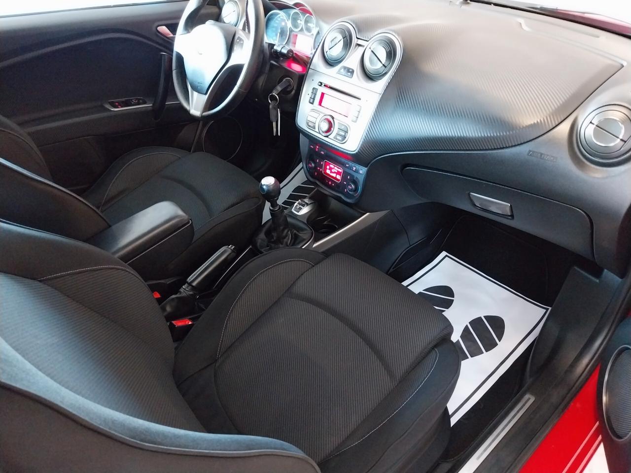 Alfa Romeo MiTo 1.6 JTDm 16V Distinctive Sport Pack - ok neopatentati