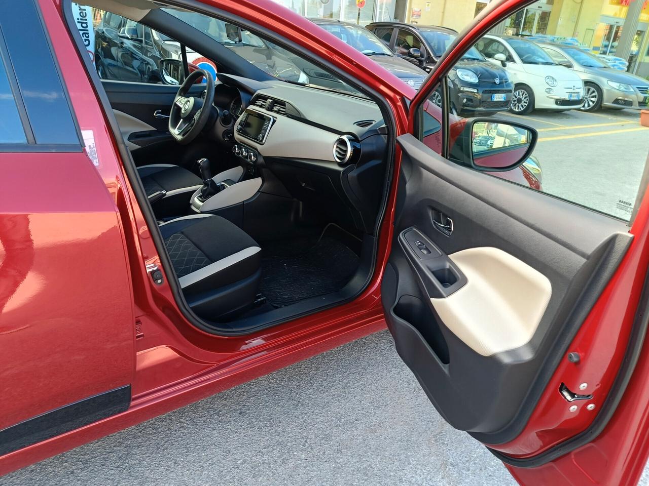 Nissan Micra 1.0L 12V 5 porte Visia+