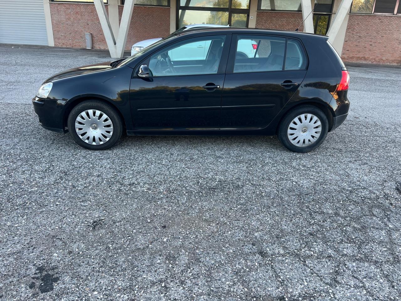 Volkswagen Golf 1.6 16V FSI 5p. Comfortline