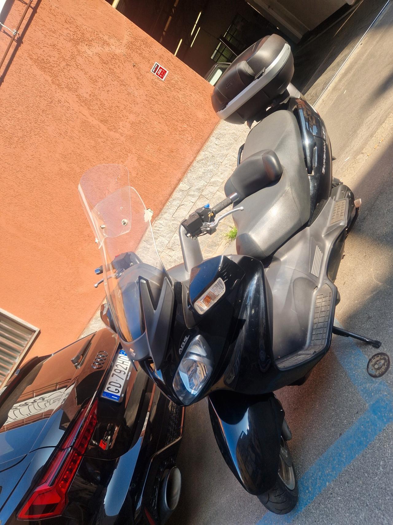 Suzuki Burgman 650 Executive solo 32000km tutti tagliandi