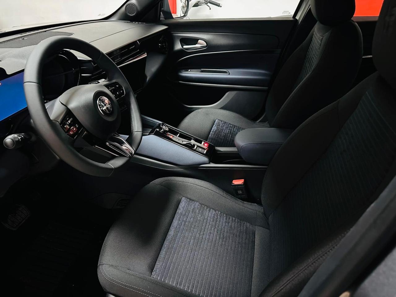 Alfa Romeo Junior 1.2 136 CV Hybrid eDCT6