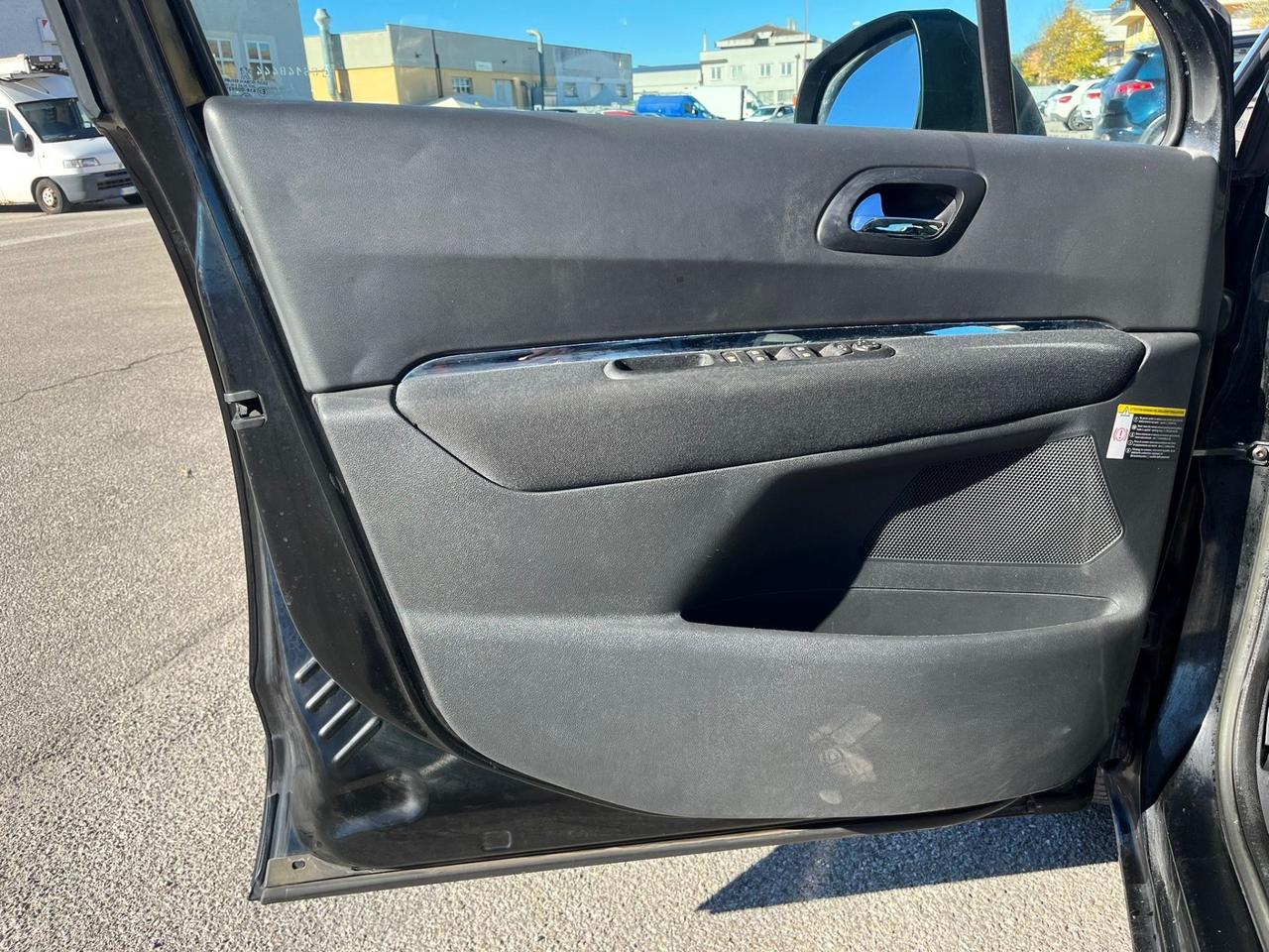 Peugeot 5008 1.6 HDi 112CV Business