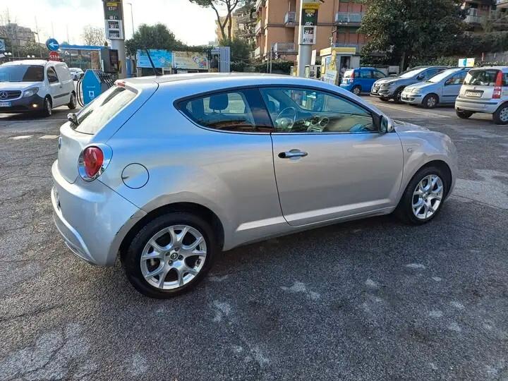 Alfa Romeo MiTo 1.3 JTDm-2 Distinctive Sport Pack