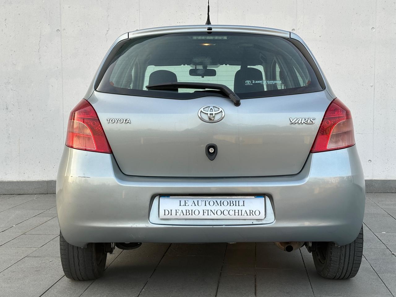 Toyota Yaris 1.0 5 porte Sol