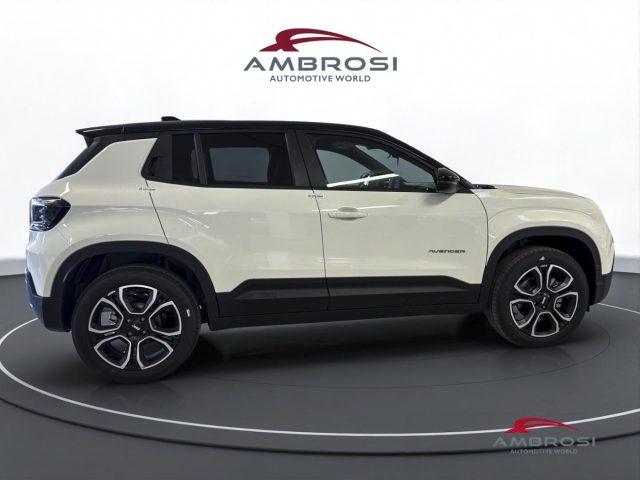 JEEP Avenger E-Hybrid Summit
