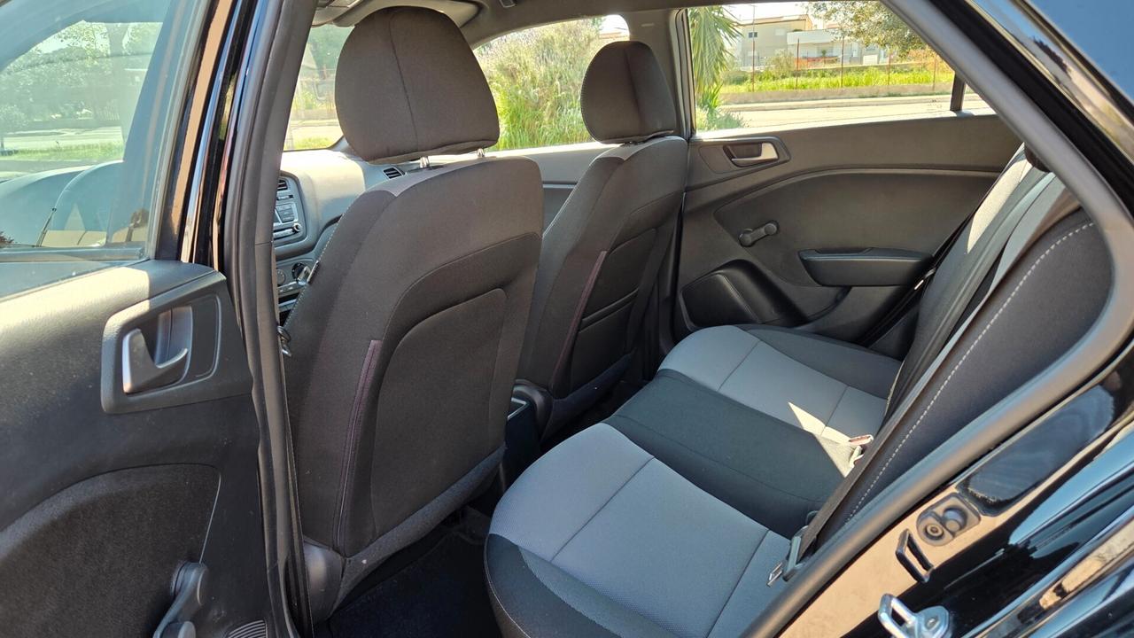Hyundai i20 1.2 5 porte Blackline GPL