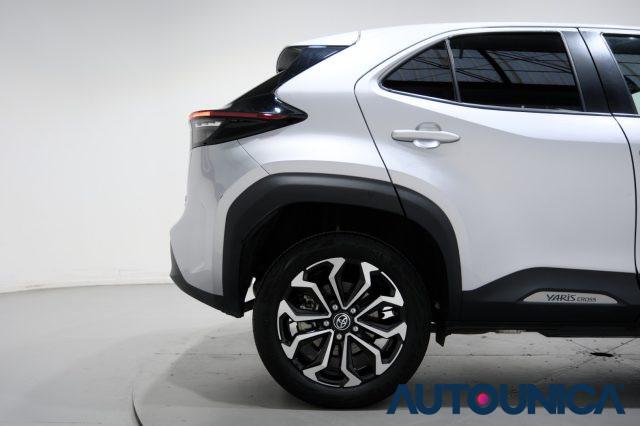 TOYOTA Yaris Cross 1.5 HYBRID 5PORTE E-CVT AWD-I 4x4 TREND FULL LED