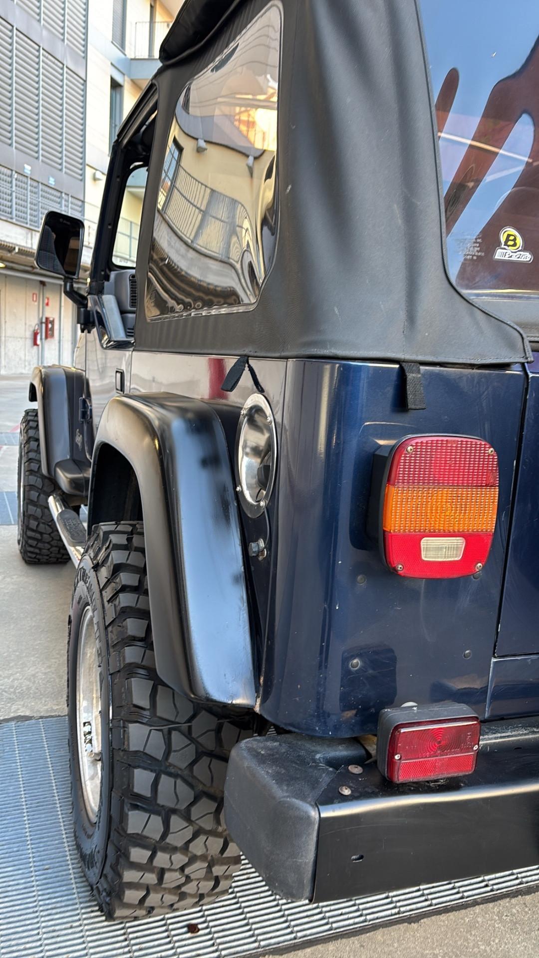Jeep Wrangler 2.5 cat Soft top (EU)