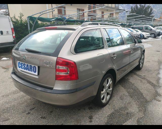 SKODA Octavia Wagon 2.0 tdi Ambiente