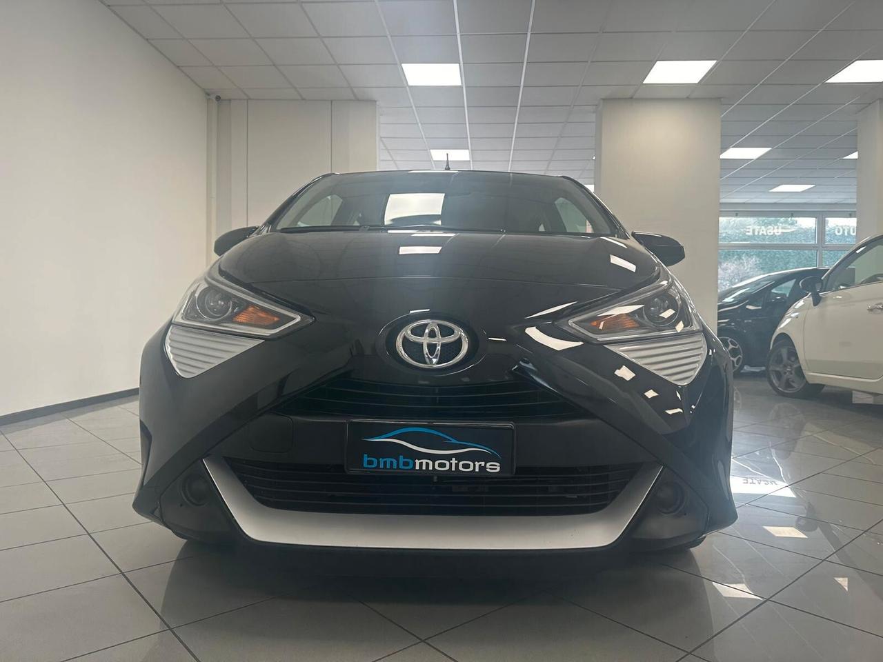Toyota Aygo Connect 1.0 VVT-i 72 CV 5 porte x-clusiv MMT