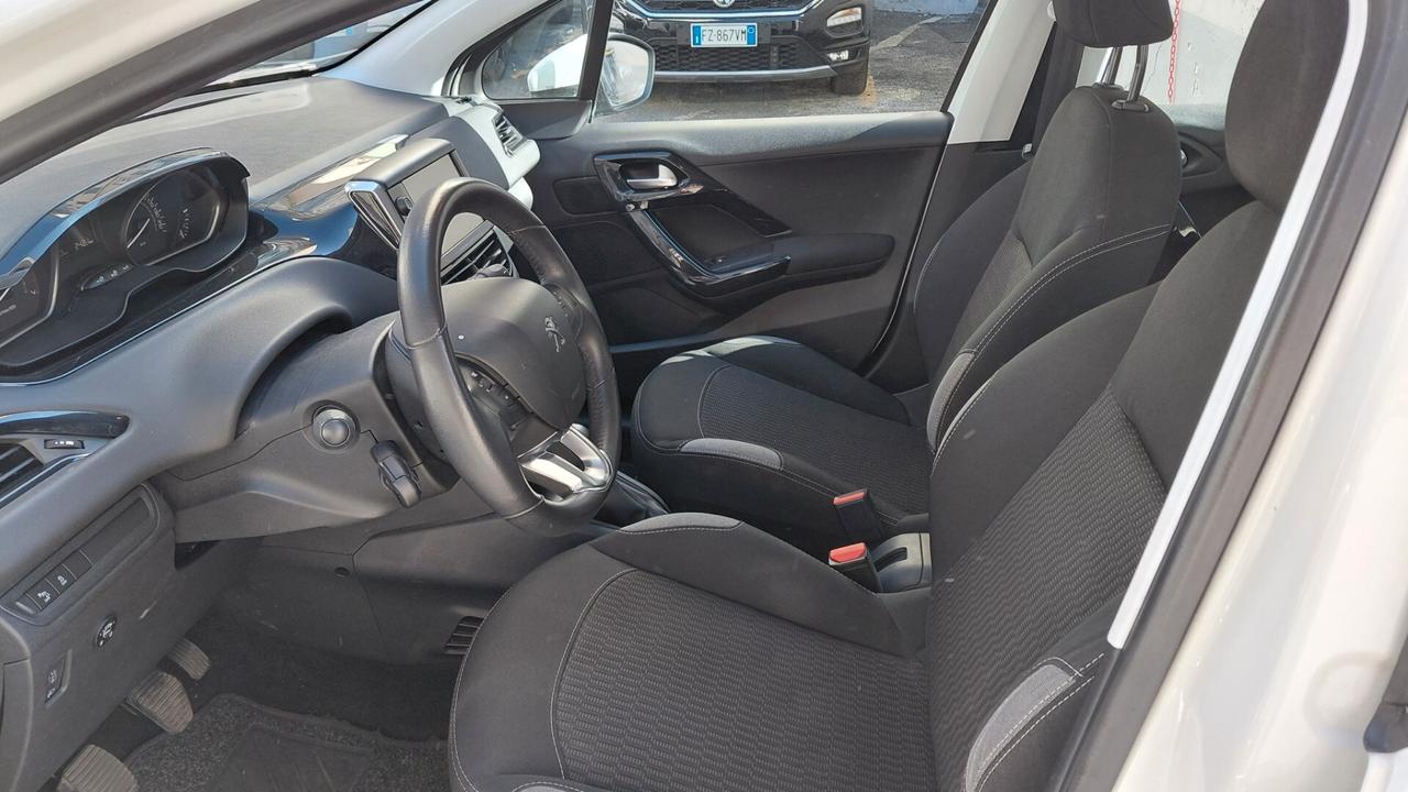 Peugeot 208 PureTech 82 5 porte Allure