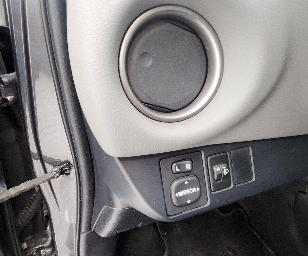 Toyota Yaris 1.0 5 porte Cool