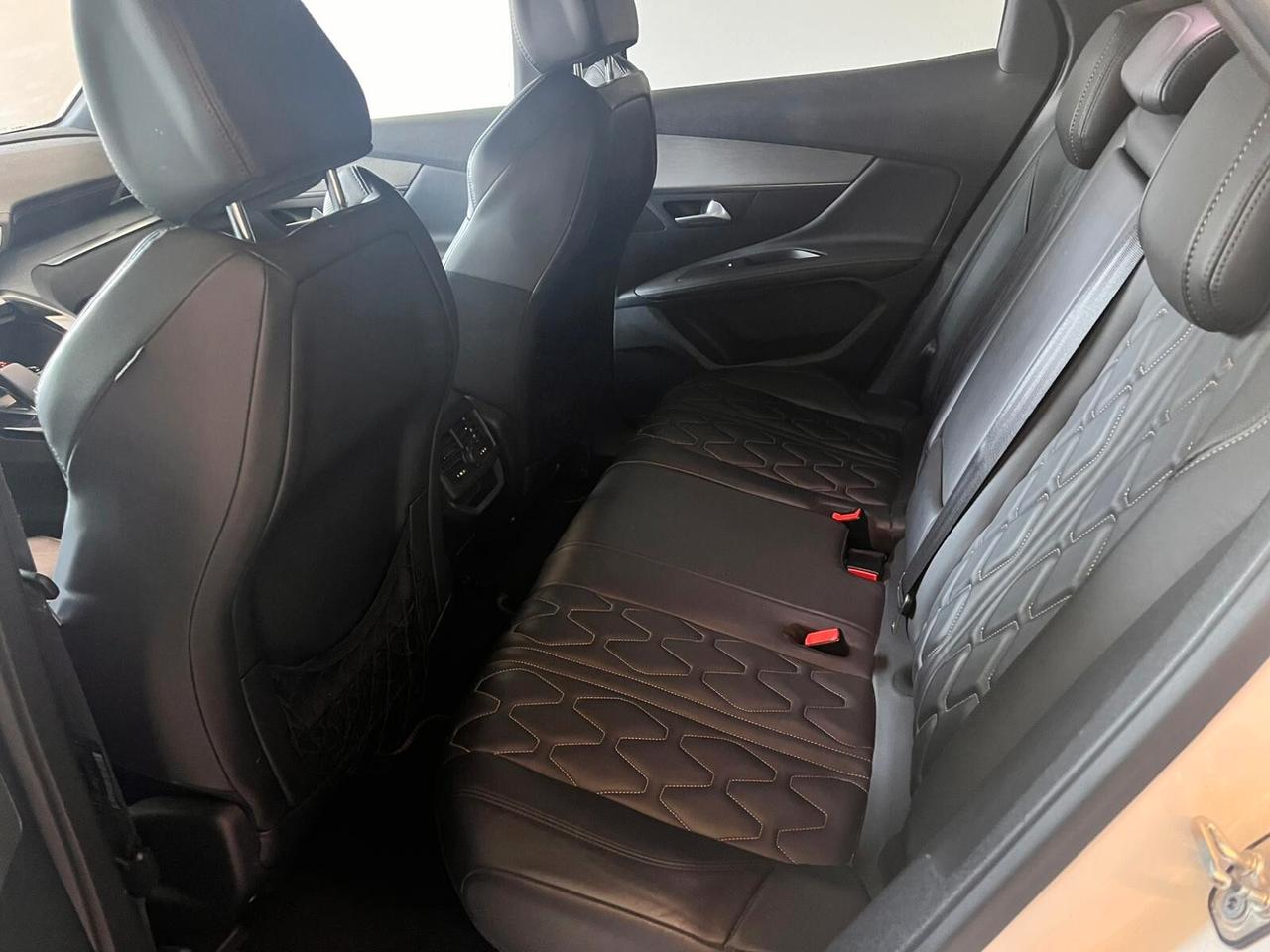 Peugeot 3008 BlueHDi 180 S&S EAT8 GT