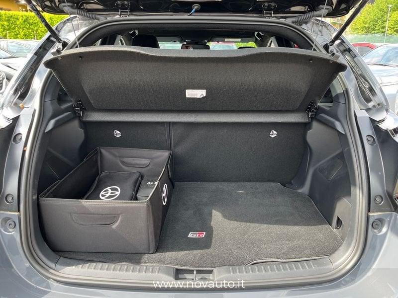 Toyota Yaris Hybrid 130 GR SPORT