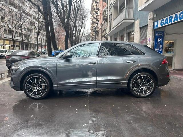Audi Q8 55 TFSI quattro tiptronic