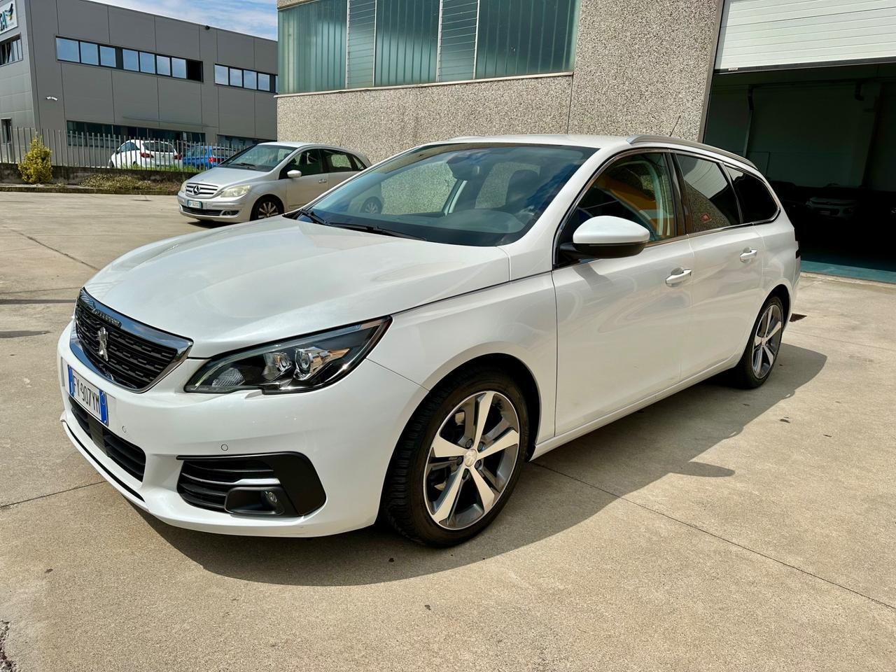 Peugeot 308 BlueHDi 130 S&S EAT8 SW Active