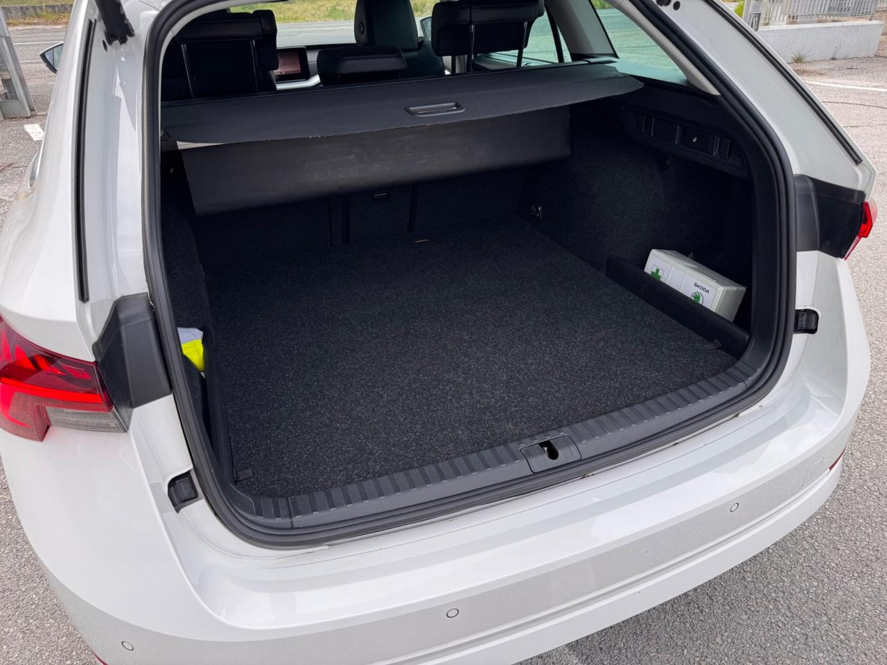 Skoda Octavia 1.5 G-TEC DSG Wagon Style