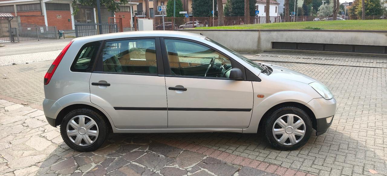 Ford Fiesta 1.2 16V 5p. Ambiente