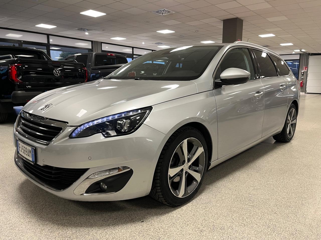 Peugeot 308 1.6 BlueHDi 120cv EAT6 SW Allure CinghiaFatta