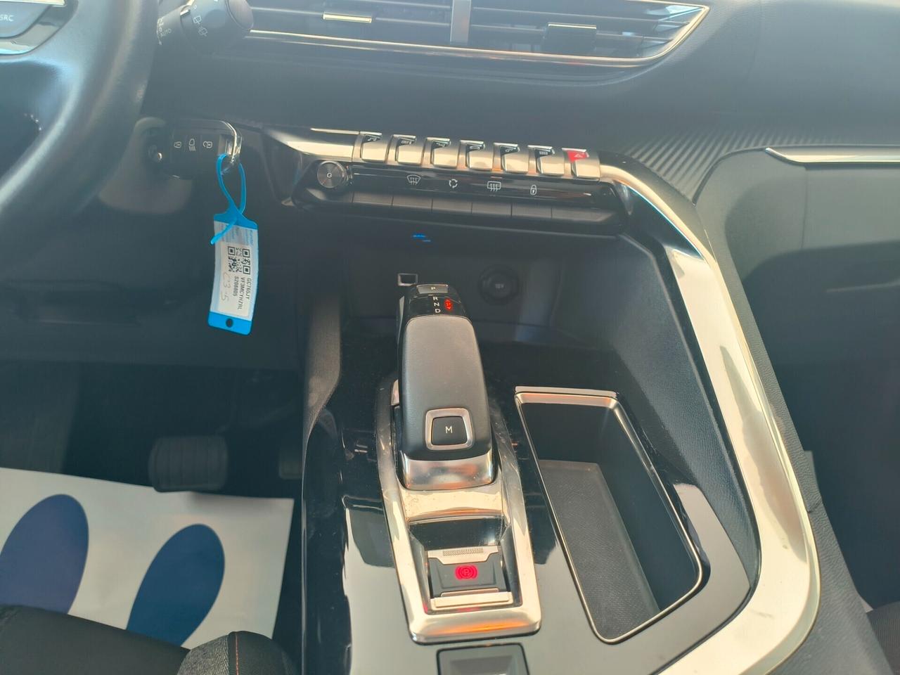 Peugeot 3008 BlueHDi 130 S&S EAT8 Business