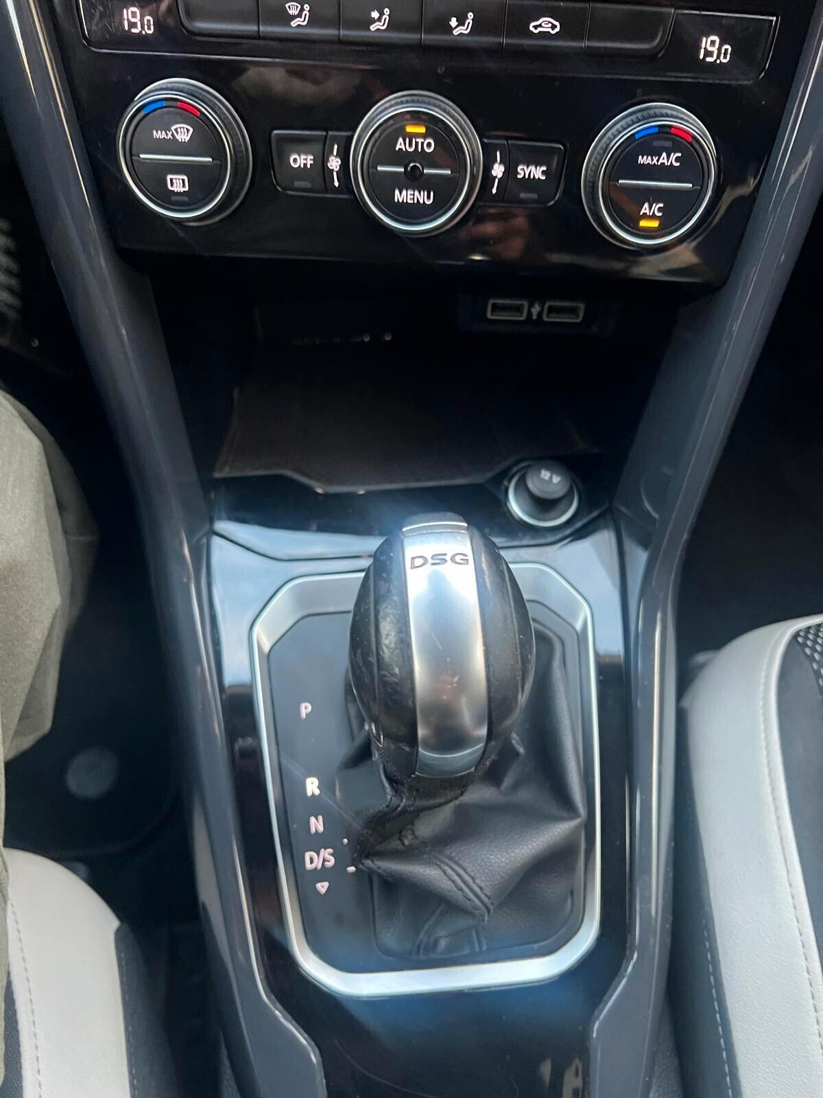 VW T-Roc 2.0 TDI SCR 150cv DSG ADVANCED BlueM. TECH