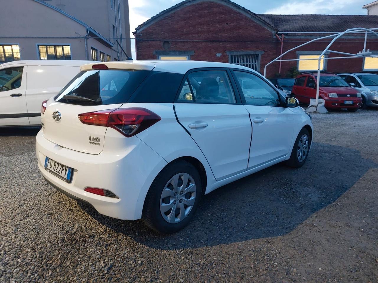 Hyundai i20 1.2 5 porte Econext GPL CASA MADRE