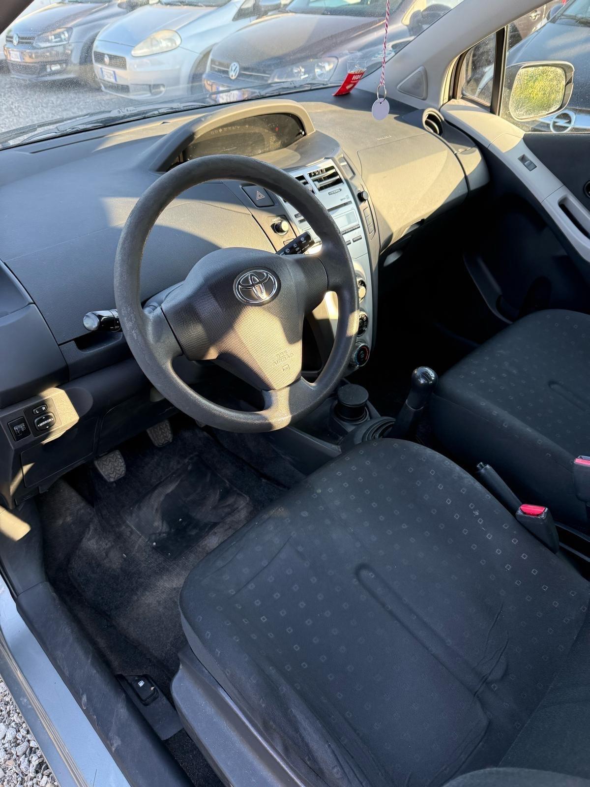 Toyota Yaris 1.4 D-4D 5 porte Sol