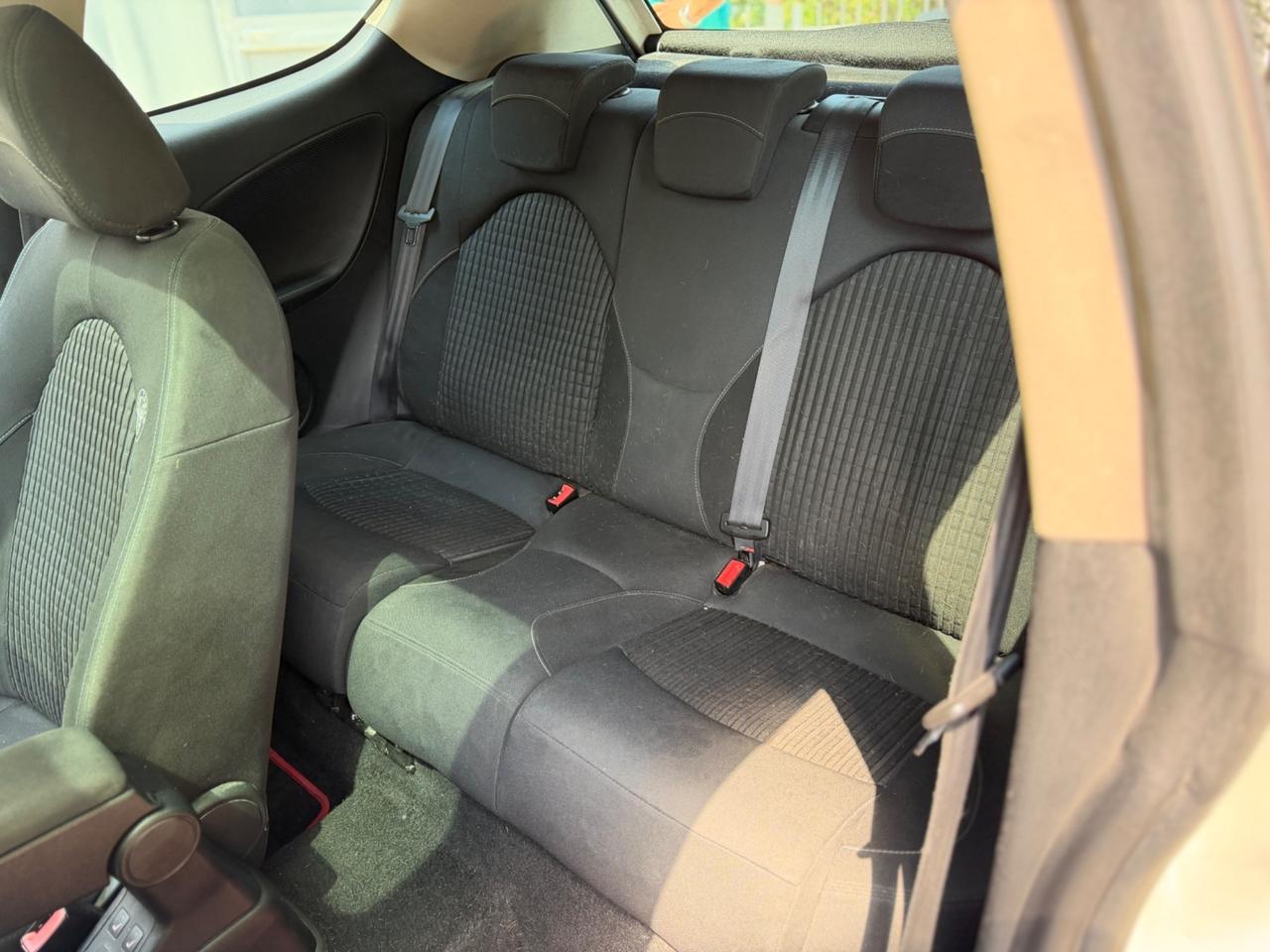 Alfa Romeo MiTo 1.6 JTDm 16V Distinctive Premium Pack