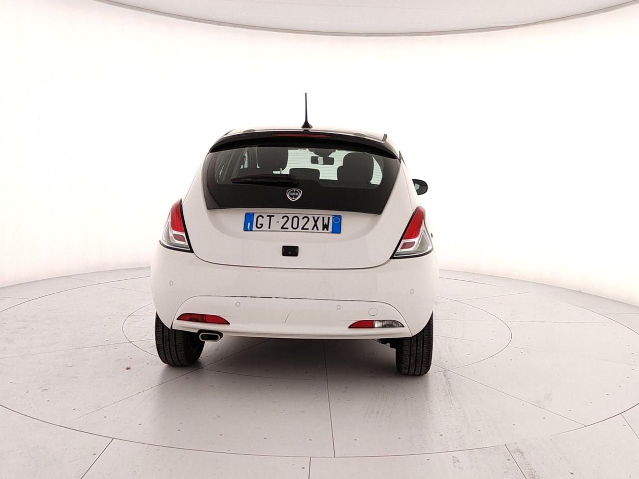 Lancia Ypsilon 1.0 FireFly 5 porte S&S Hybrid Platino