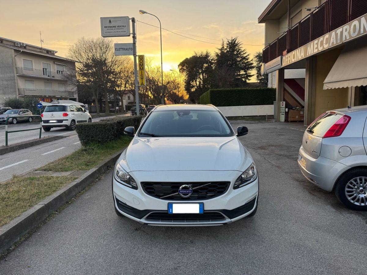 VOLVO - V60 - Cross Country D3 Business #TAG.VOLVO #1PROPRIETARIO