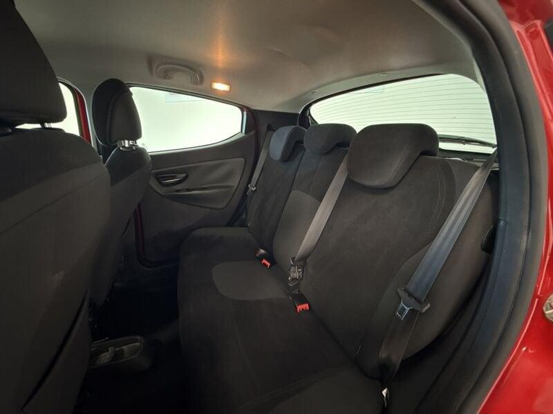 Lancia Ypsilon III 2011 1.2 8v Gold 69cv