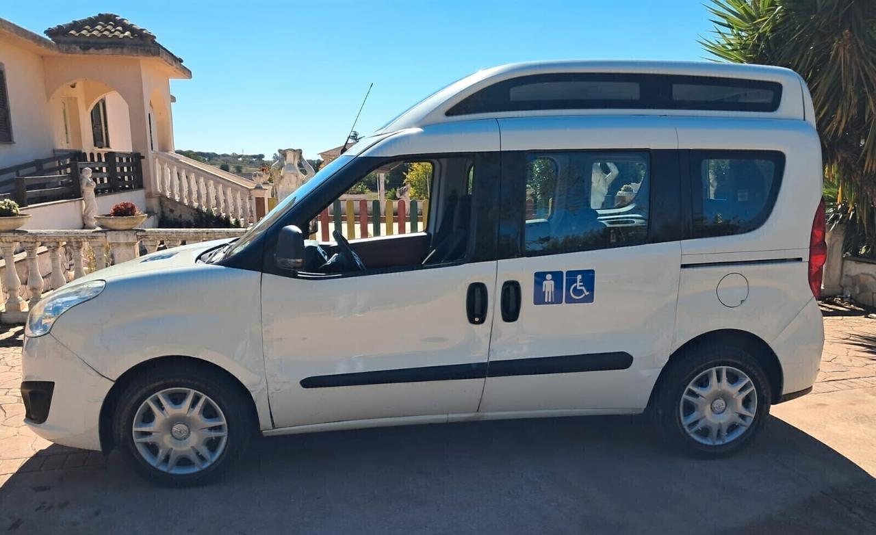 Fiat Doblo EURO 6 TETTO ALTO TRASPORTO DISABILI