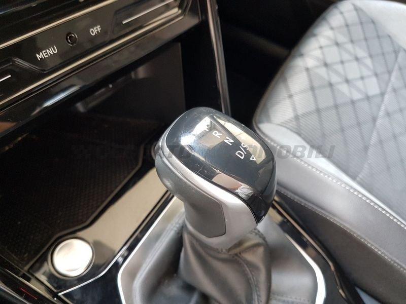 Volkswagen T-Roc I 2022 2.0 tdi R-Line 150cv dsg