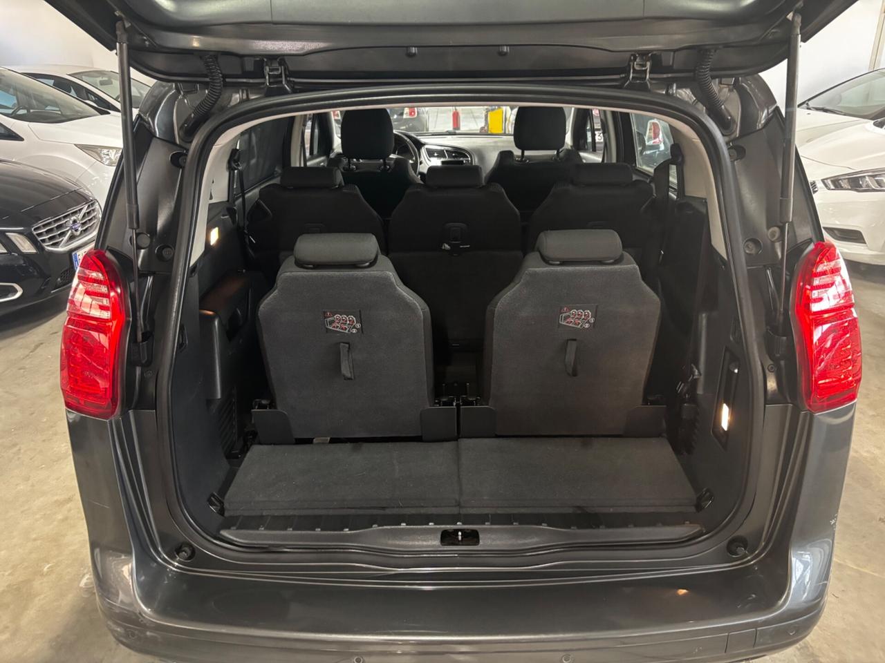 Peugeot 5008 2.0 HDi 7 POSTI BUSINESS