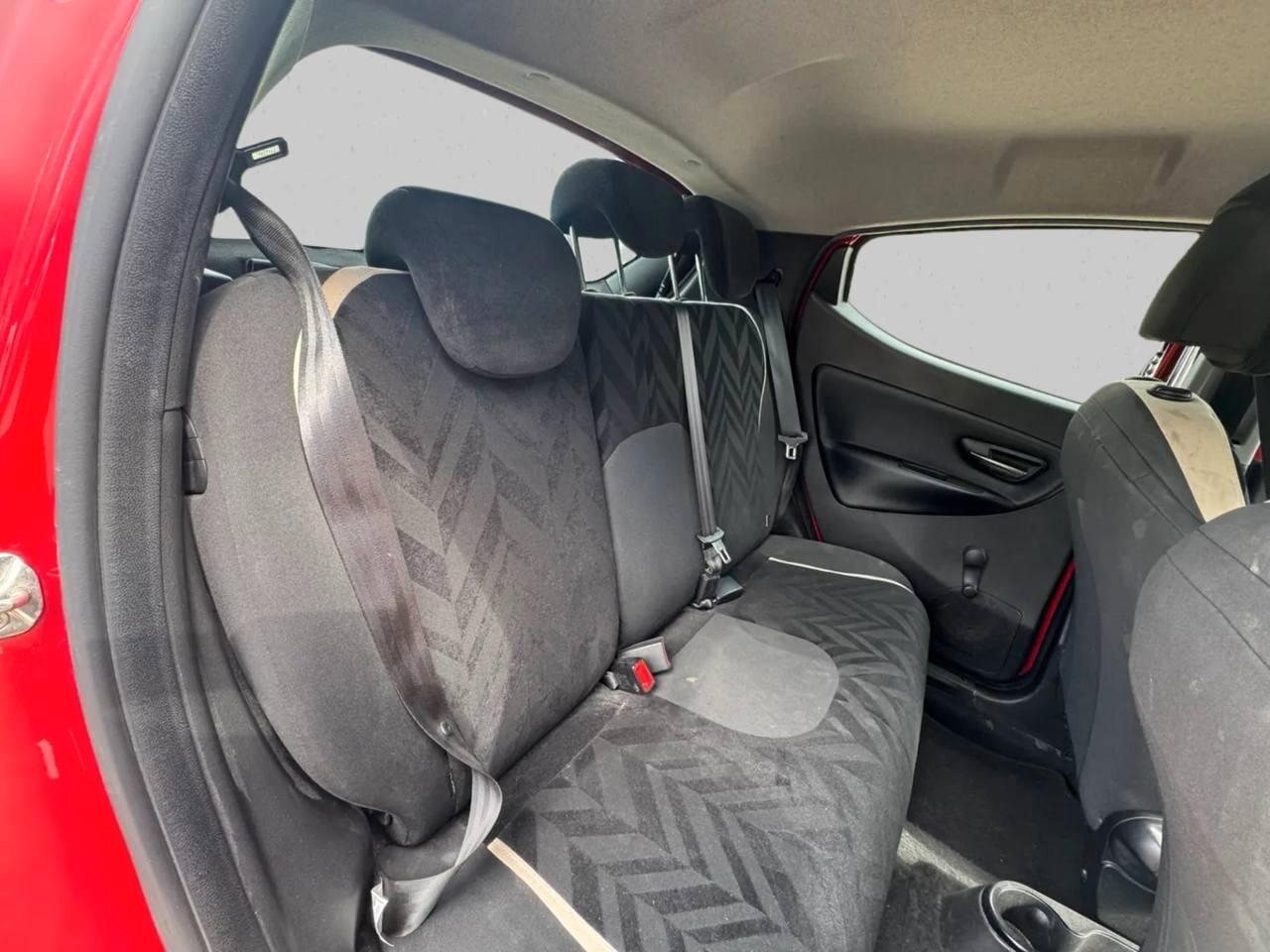 Lancia Ypsilon 1.2 69 CV 5 porte GPL Ecochic Gold 10/2017