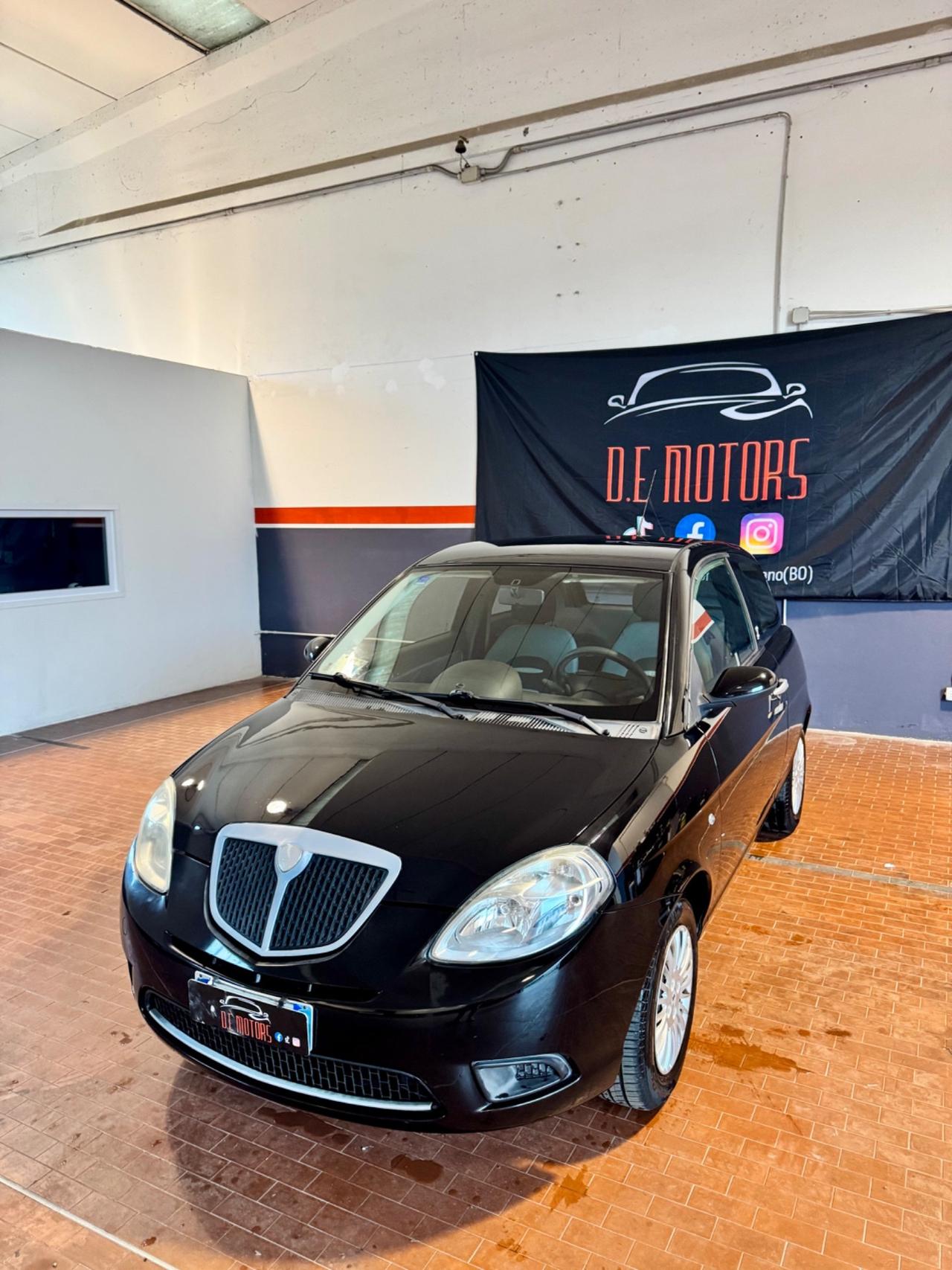Lancia Ypsilon 1.2 Argento